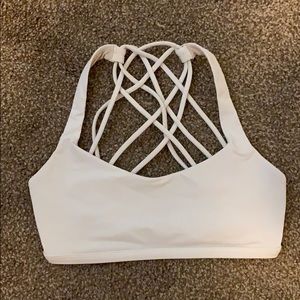 Lululemon Free To Be Wild Sports Bra. Size 4.